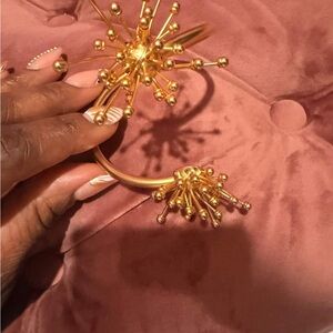 Elegant Gold Women's Bracelet